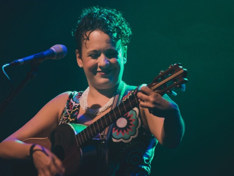 Lee más sobre el artículo Amanda Querales, música de Venezuela