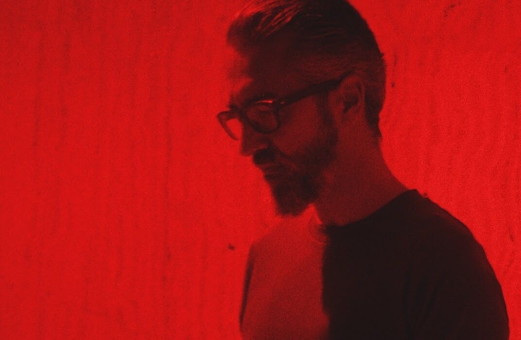 Alejandro Pelayo: SOBRE LA PIEL