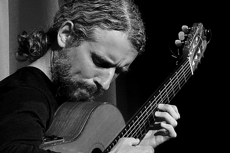 Lee más sobre el artículo Martin Fedyna. Concierto de guitarra: Los caminos del tango