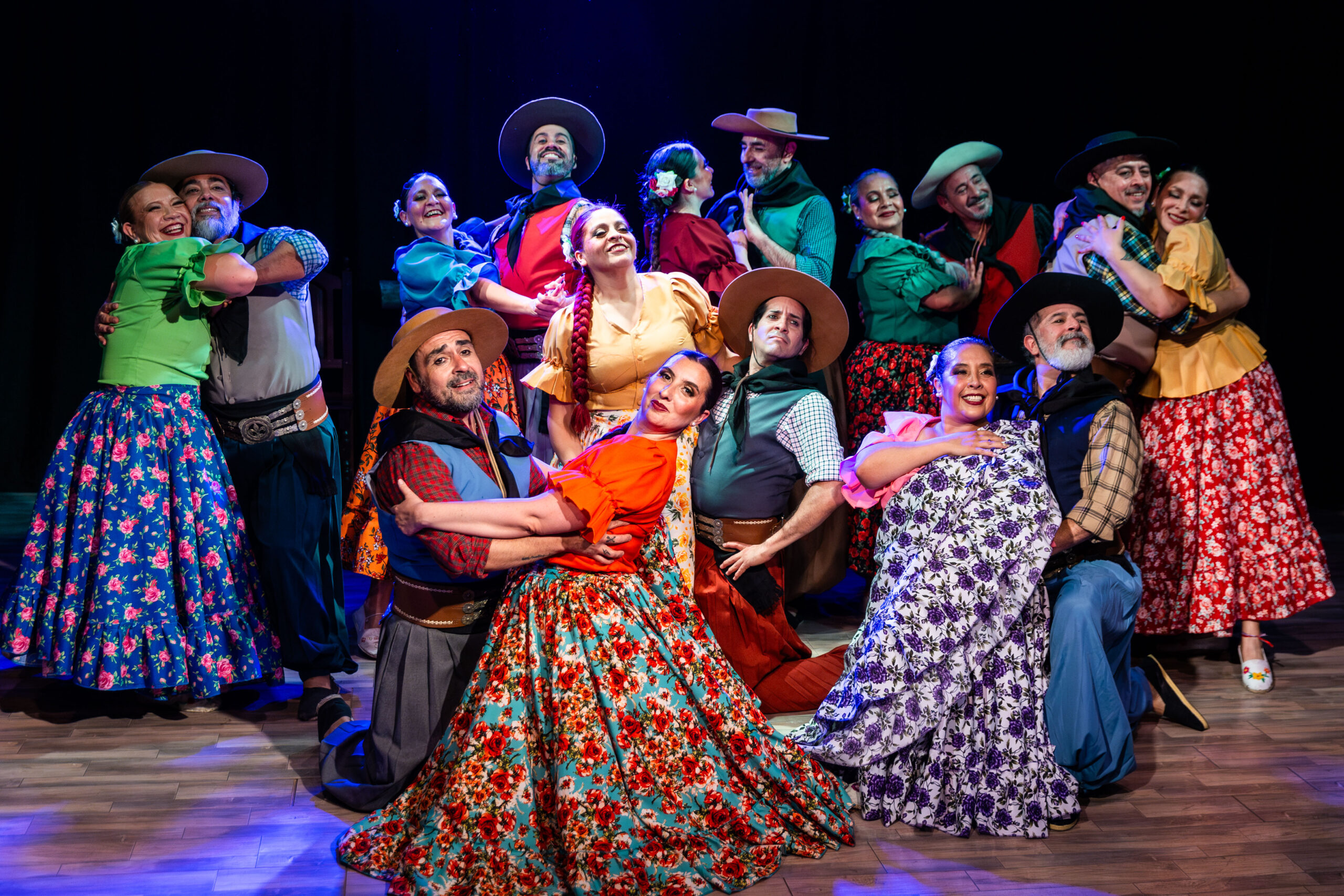 Lee más sobre el artículo Folklore y graduadxs en escena – I edición