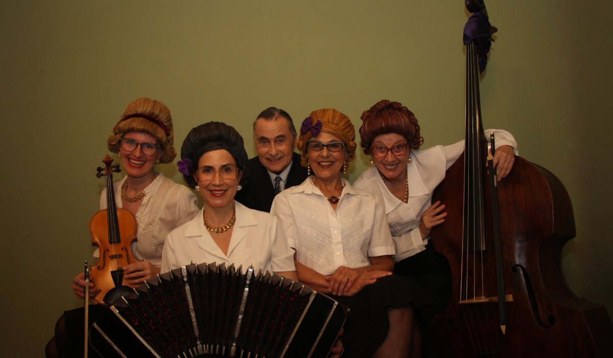 ofidio dellasoppa y el cuarteto tipico de las hermanas bevilacqua